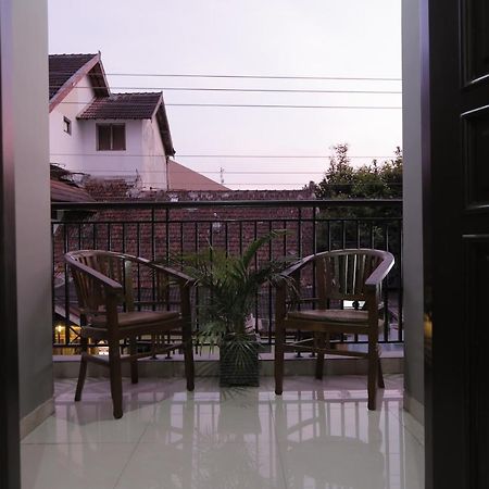 Hotel Atalie Malioboro By Natt'S Hospitality Yogyakarta Exteriör bild