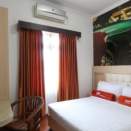 Hotel Atalie Malioboro By Natt'S Hospitality Yogyakarta Exteriör bild