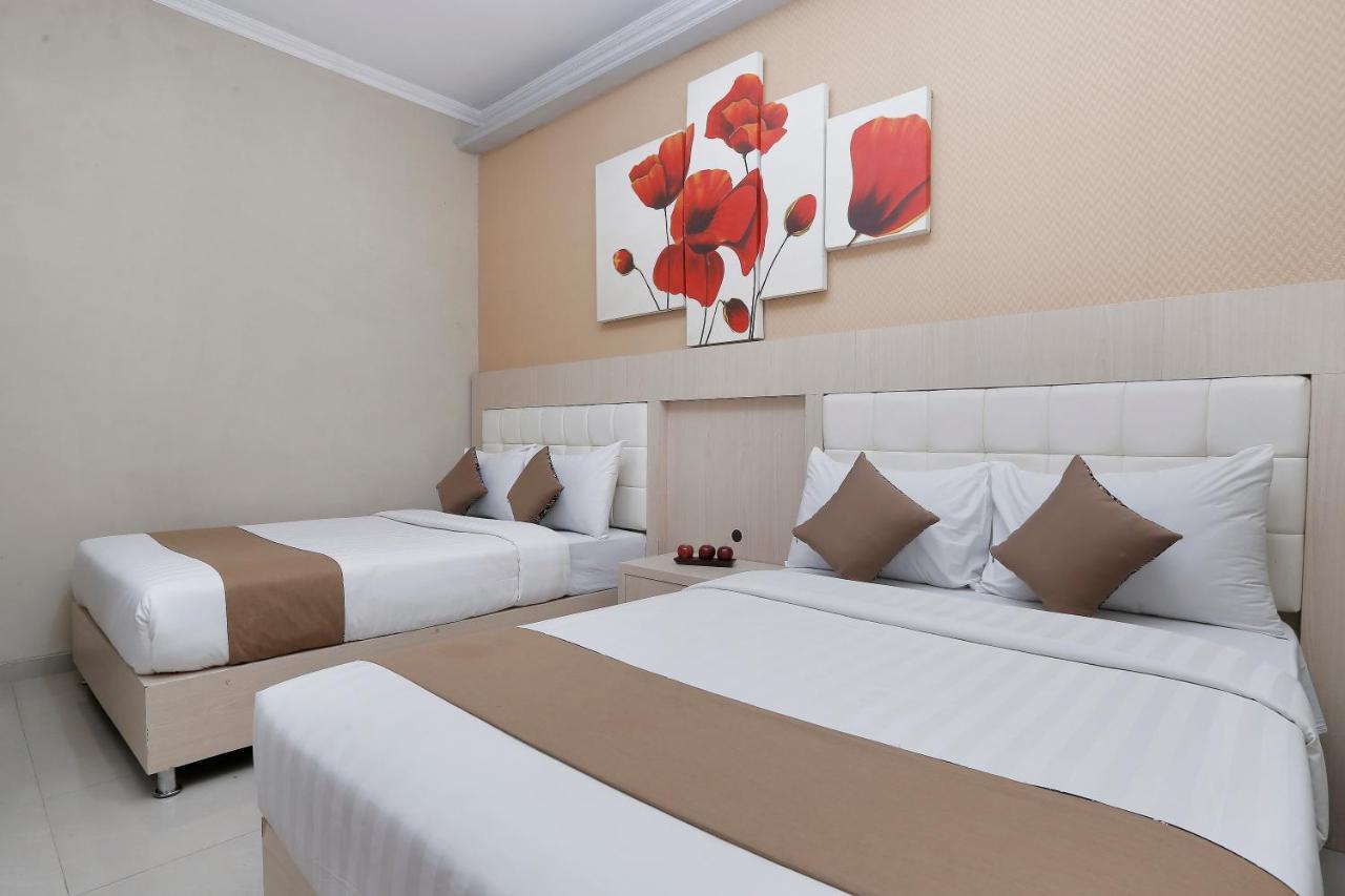 Hotel Atalie Malioboro By Natt'S Hospitality Yogyakarta Exteriör bild